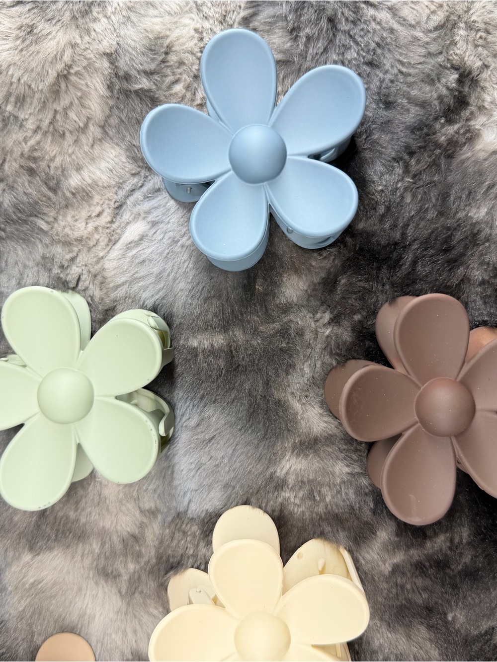 Matte Flower Hair Claw Clip Bundle Set of 7 Pastel Neutral Colors Non Slip Grip - Picture 3 of 4